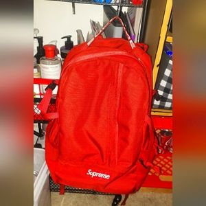 Supreme 2018 backpack 🎒